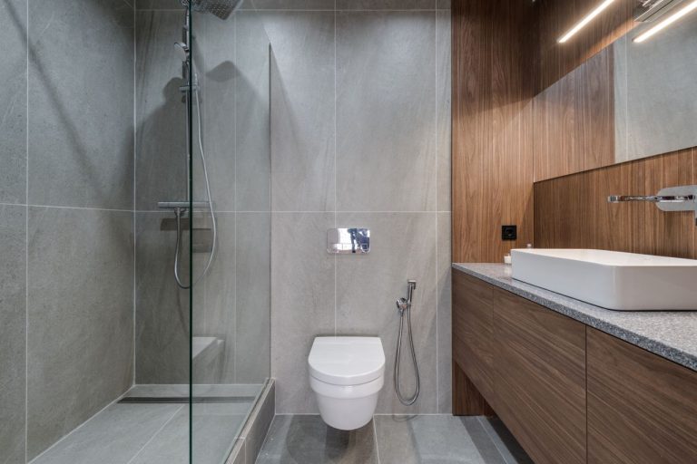Joint entre sol et mur pour une douche italienne