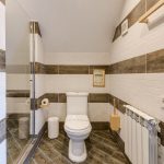 WC avec lave-mains